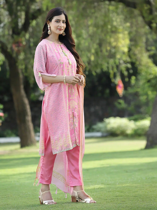 Juniper Women's Pink Georgette Printed A-Line Kurta Sets