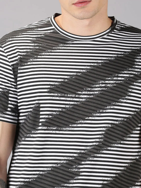 Trendy Printed Men T-Shirt