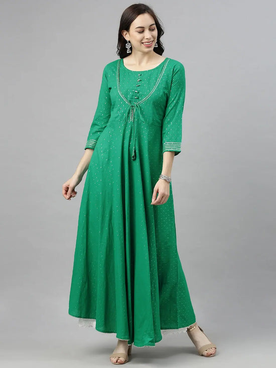 Ahika Women Green Embroidered Kurta