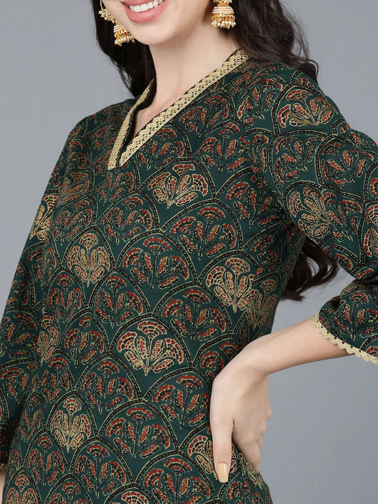 Ahika Women Cotton Green Printed Kurtas 1