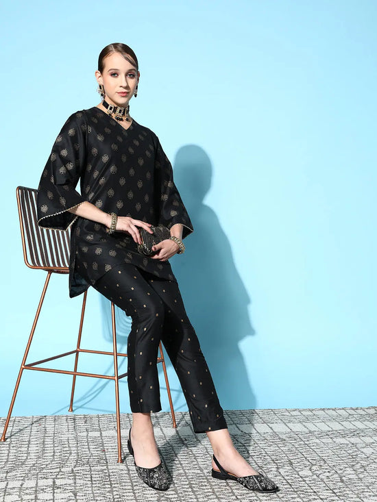 Women Black Cotton Silk Foil Short Kurta With Pencil Pants