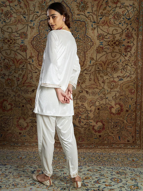 Women White Velvet Zari Short Kurta With Tulip Pants