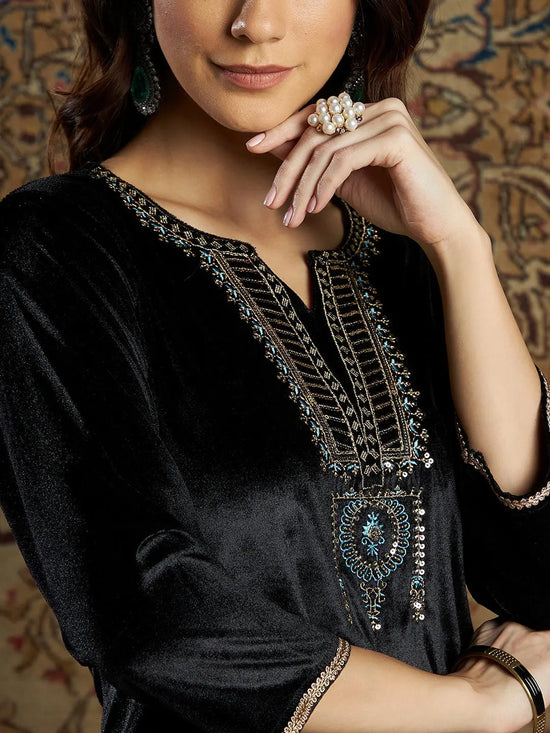 Women Black Velvet Zari Kurta With Pencil Pants