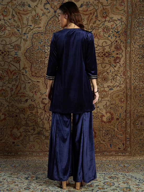 Women Navy Velvet Zari Kurta With Bell Bottom Pants