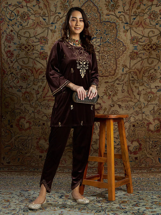 Women Brown Velvet Zari Short Kurta With Tulip Pants