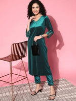 Women Emerald Green Velvet Embroidered Straight Kurta