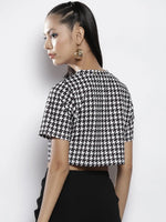 Women Black White Geometric Knit Crop Top