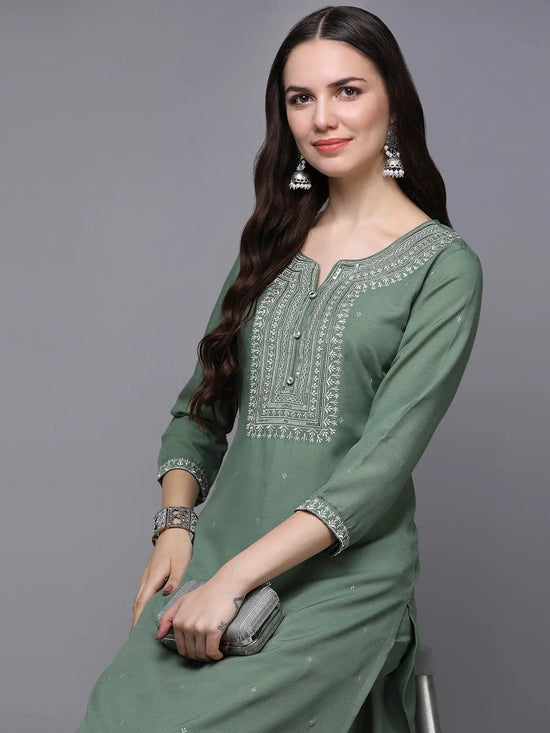 Silk Blend Green Embroidered Straight Kurta With Trouser