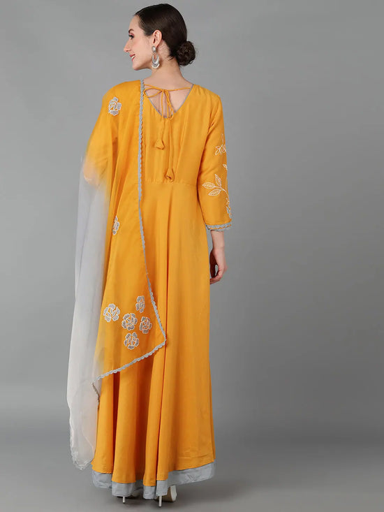 Ahika Women Chanderi Silk Kurta