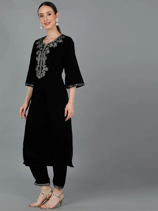 Ahika Women Velvet Embroidered Kurta With Trouser-VKSET1371_XS