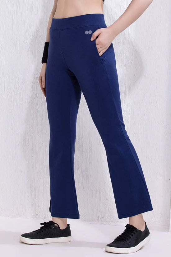 Comfort Fit High-Rise Flared Yoga Pants in Navy with Side Pockets