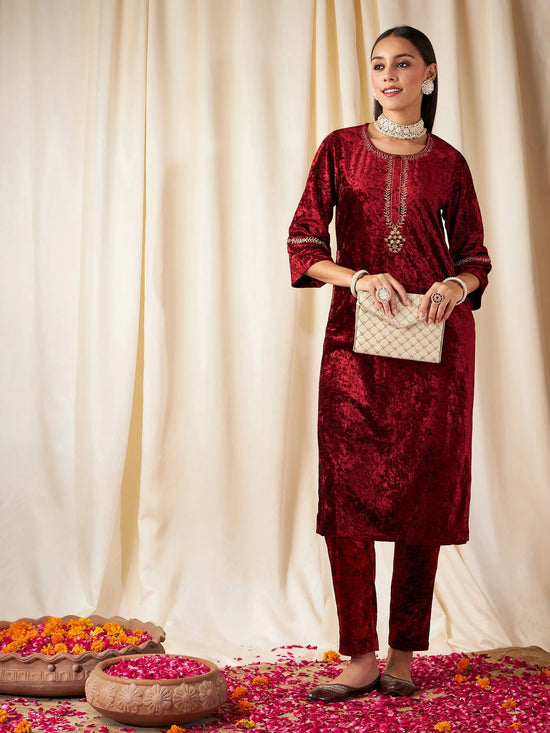 Women Maroon Velvet Pocket Embroidery Straight Kurta