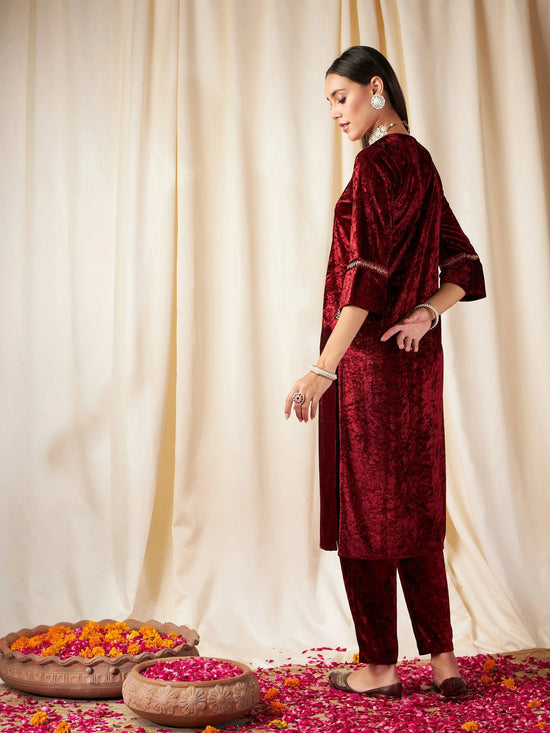 Women Maroon Velvet Pocket Embroidery Straight Kurta