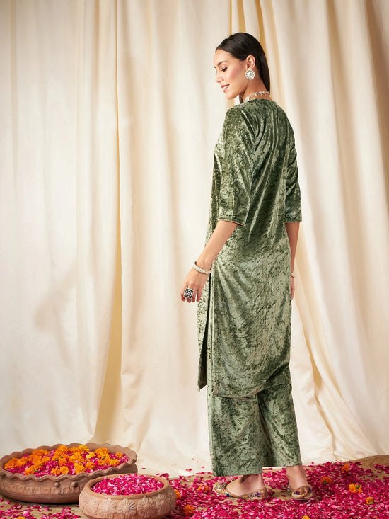 Women Green Velvet Front Embroidered Straight Kurta