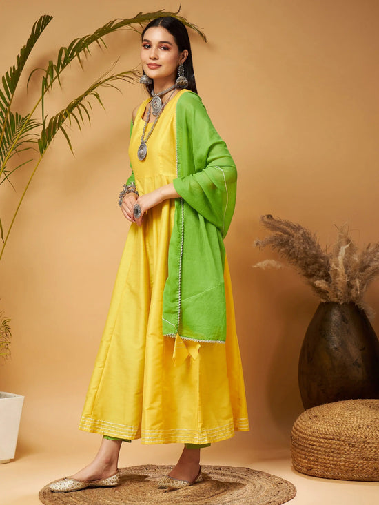 Women Yellow & Green Anarkali Kurta Set With Green Dupatta