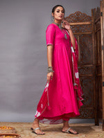 Women Fuchsia Kurta Set With Bandhej Dupatta