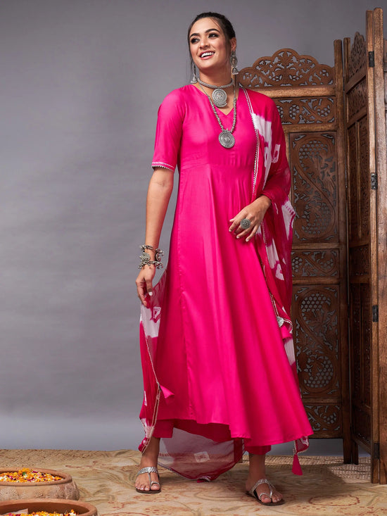 Women Fuchsia Kurta Set With Bandhej Dupatta