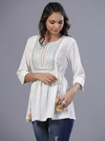 Juniper Women Off-White Seer Sucker Embroidered Tunic