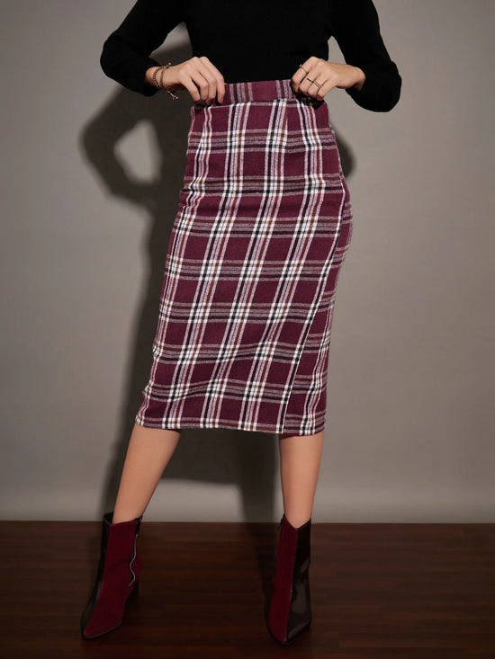 Women Maroon Yarndyed Check Pencil Skirt