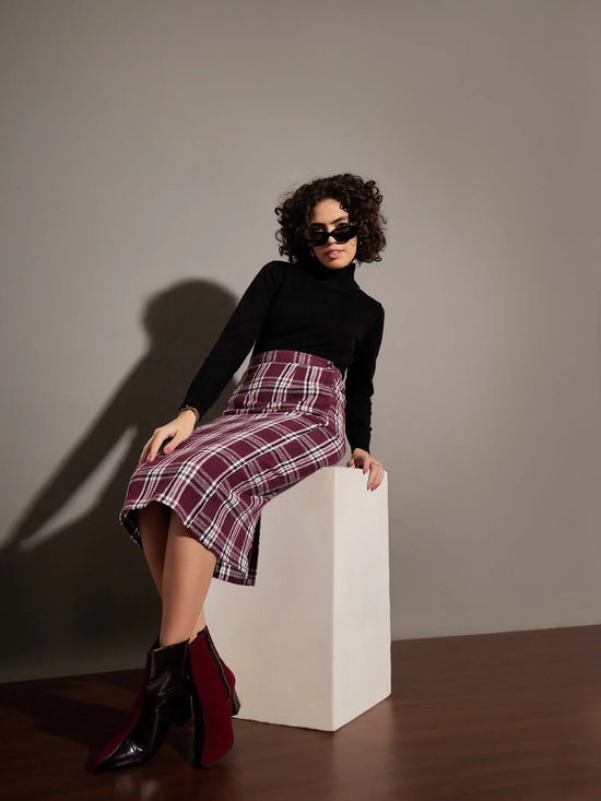 Women Maroon Yarndyed Check Pencil Skirt