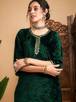 Women Emerald Green Velvet Contrast Piping Kurta With Pants