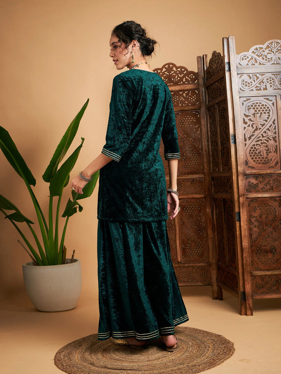 Women Emerald Green Velvet Embroidered Short Kurta