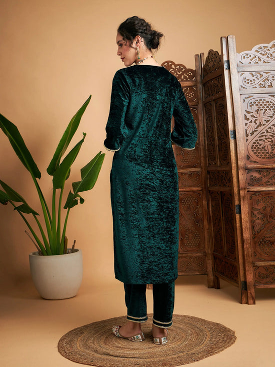 Women Emerald Green Velvet Contrast Piping Straight Kurta