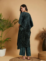 Women Emerald Velvet Kaftan Kurta