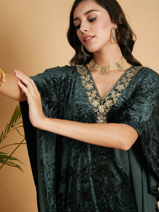 Women Emerald Velvet Kaftan Kurta