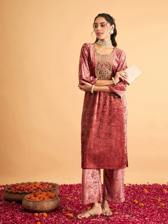 Women Pink Velvet Embroidered Straight Kurta