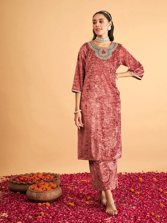 Women Pink Velvet Front Zari Embroidered Straight Kurta