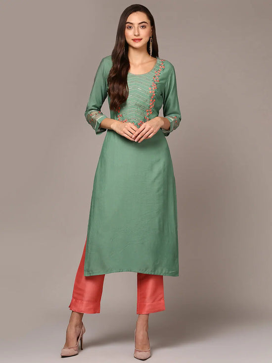 Ahika Women Silk Blend Green Embroiderd regular Fit Kurta VCK9225