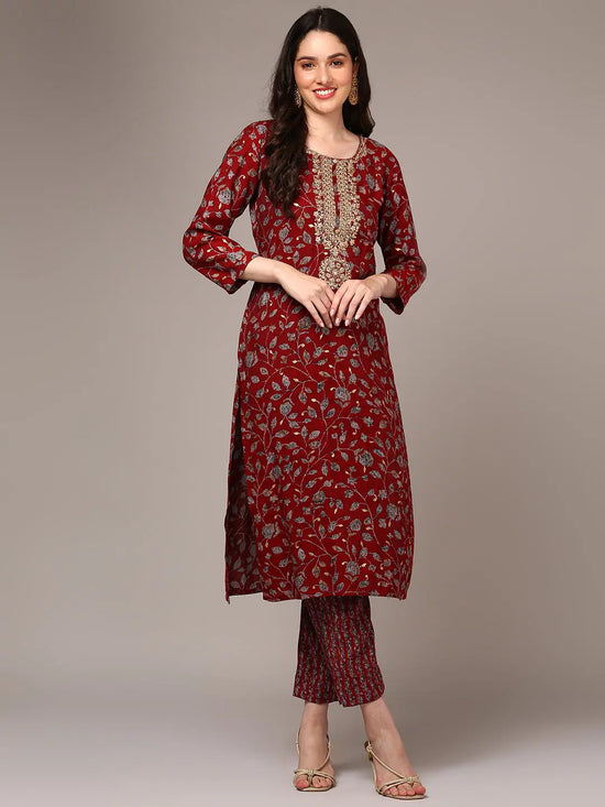 Ahika Women Red Viscose Rayon Embroidered Kurta VCK9157