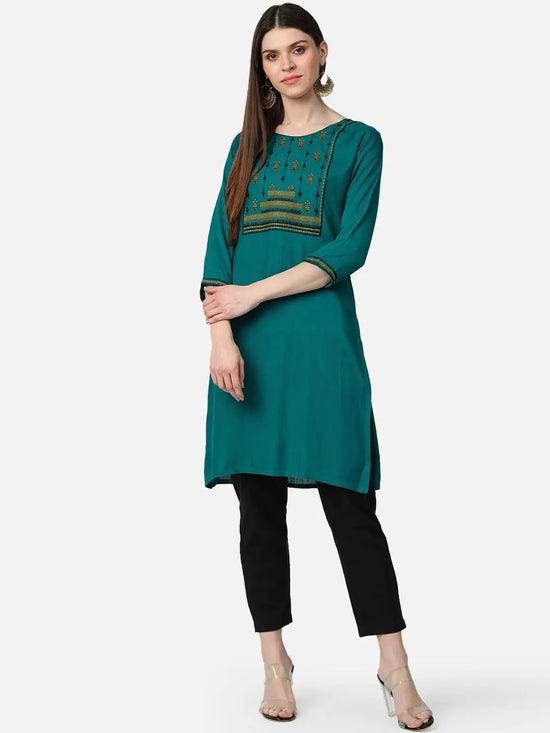 Ahika Women Green Yoke Design Thread Work Kurta