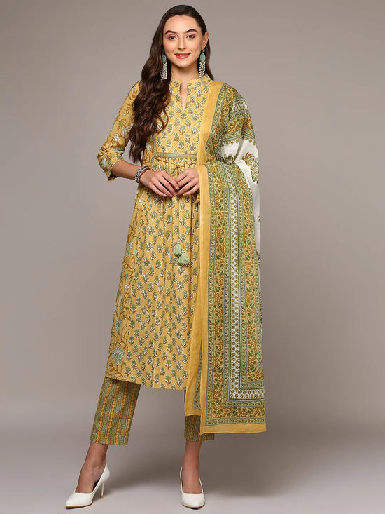 Ahika Women Yellow Pure Cotton Printed Flared Suit Set VKSKD1971