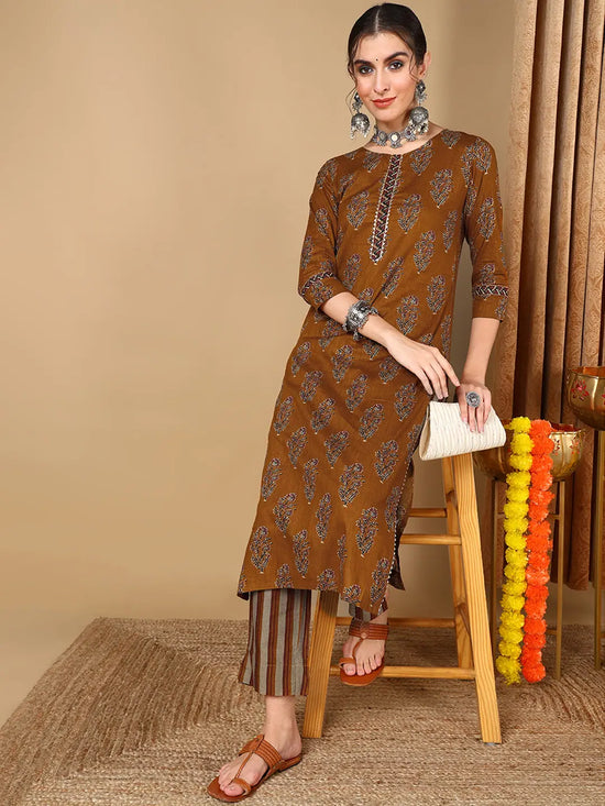 Cotton Blend Ochre Yellow Printed Straight Kurta With Pant