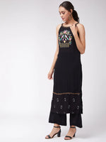 Sleeveless Embroidered Fusion Straight Fit Kurta