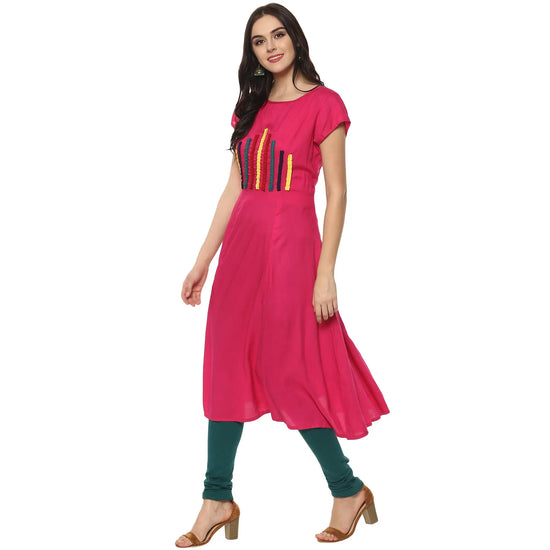 Pannkh Women's Solid Surface Detailed Kurta