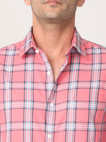 Men Geranium Pink & White Slim Fit Checked Cotton Casual Shirt