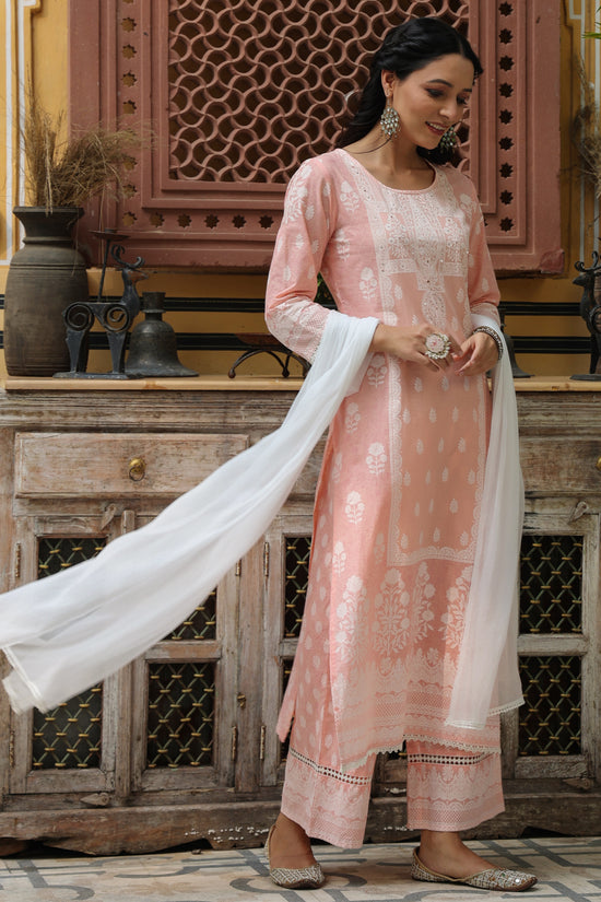 Juniper Women's Peach Printed Straight Kurta Sets