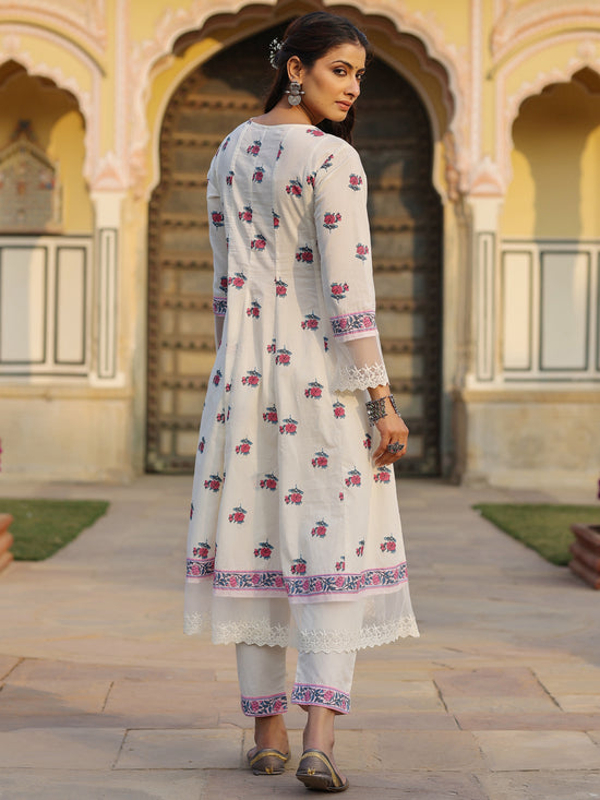 Juniper Women Off-White Cotton Cambric Printed Kalidar Kurta & Pants Set.