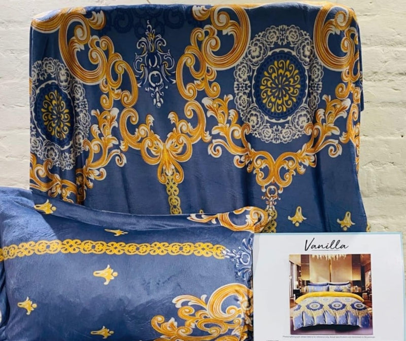 Pillow Love Vanillla Warm Bedsheet - King Size