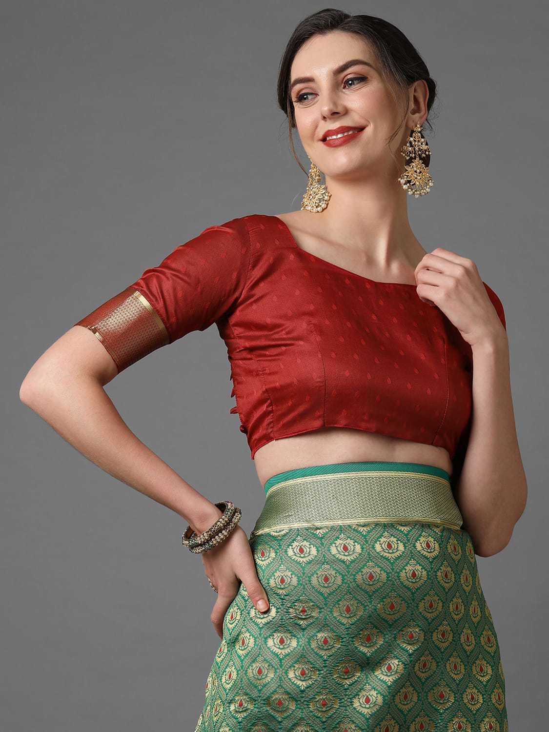 Pin by Anu Mahi on Be.you.tiful | Long skirt and top, Saree blouse designs,  Lehenga blouse designs