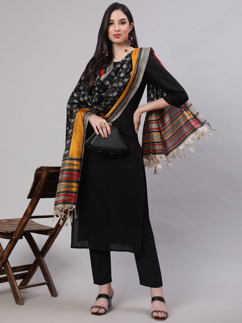 Women Black kurta with trouser and printed dupatta