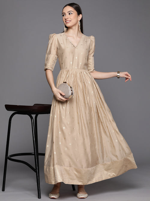 Ahalyaa Women'S Beige Chanderi Gold Foil Print Dress