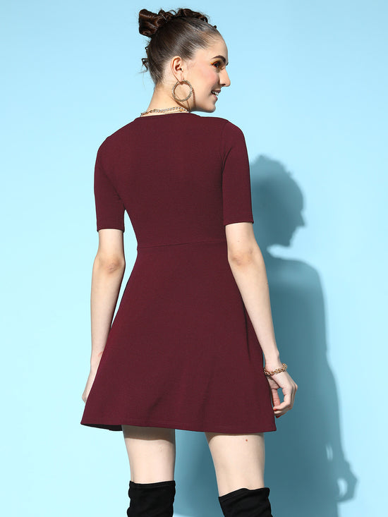 Veni Vidi Vici Maroon Front Ring Laceup Half Sleeve Skater Dress