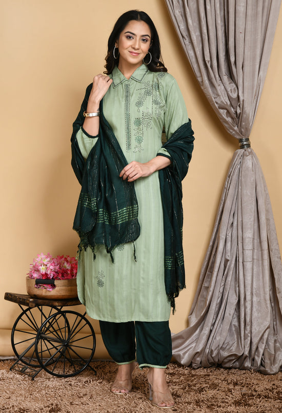 Women Pistachio Green Collared Embellished Kurta Set