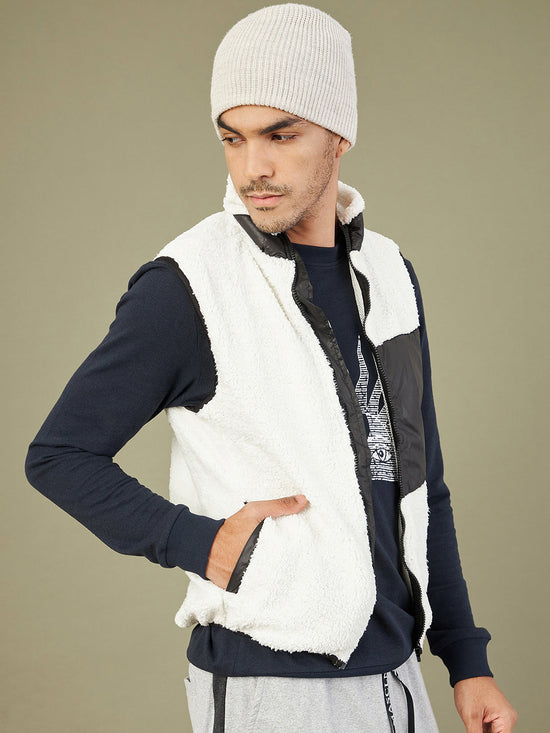 Men White Sleeveless Faux Fur Jacket