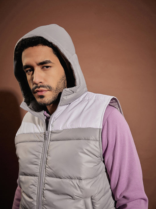 Men Grey & White Colorblock Sleeveless Hoodie Jacket