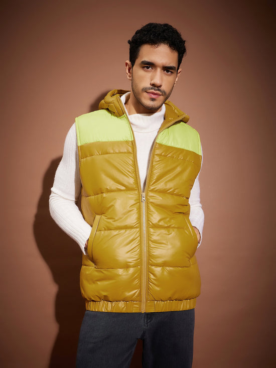 Men Khaki & Neon Yellow Colorblock Sleeveless Hoodie Jacket